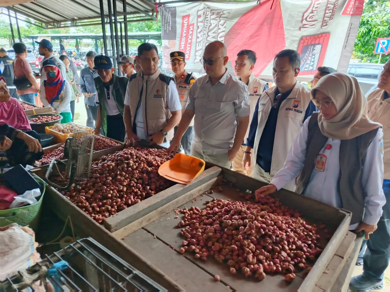 Pantau Pasar dan Petani di Jatim, Satgas Saber Pelanggaran Pangan Pusat: Mayoritas Harga Komoditas Stabil