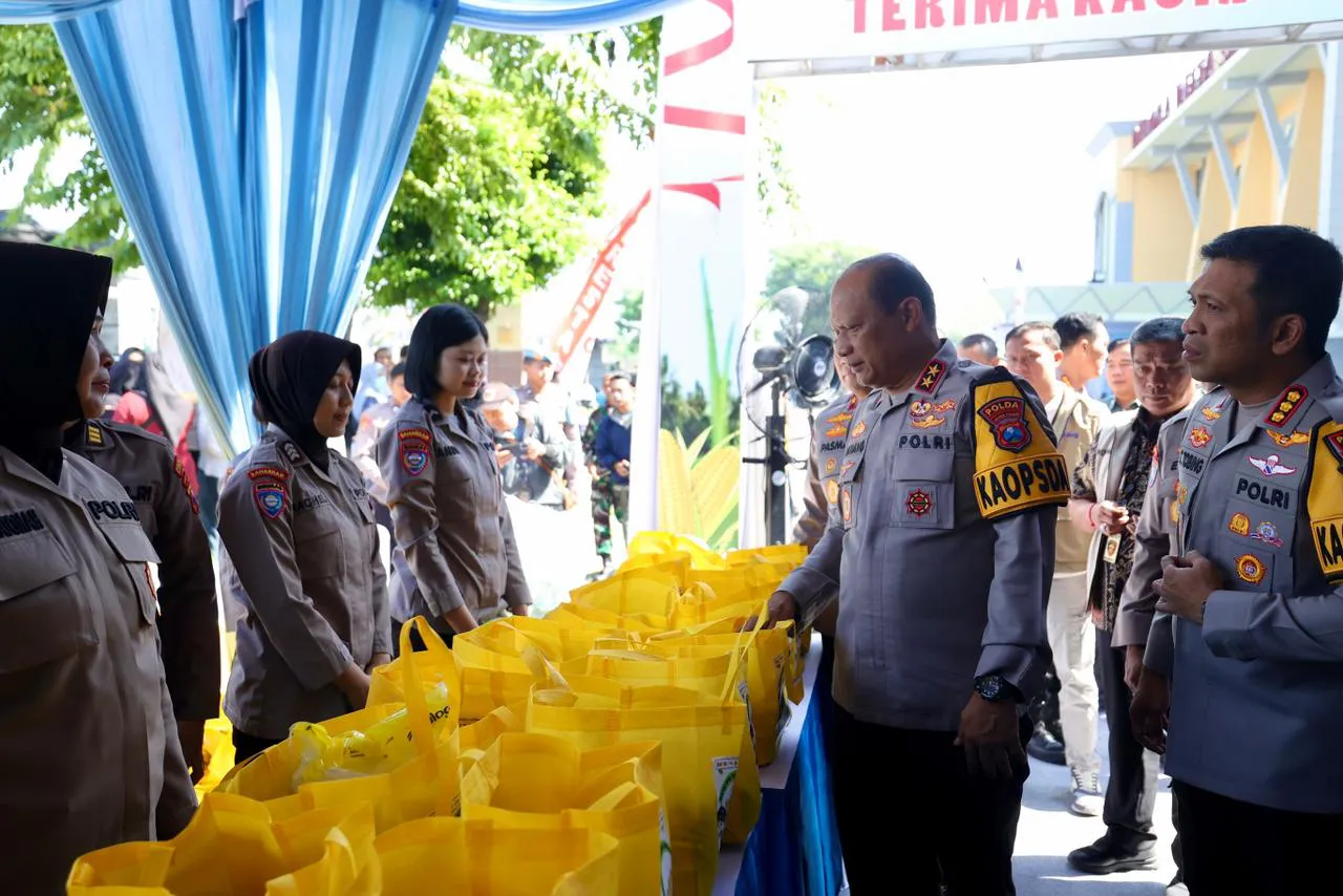 Foto : Polda Jatim Gelar Gerakan Pangan Murah Serentak Jelang Idulfitri