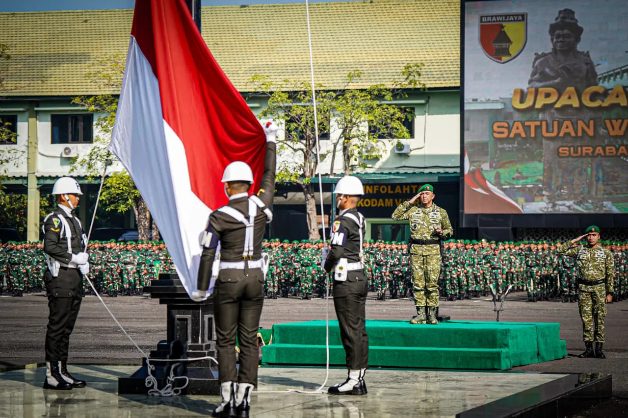 Ket Foto : Kodam V/Brawijaya Gelar Upacara Bendera 17-an Tekankan Pengabdian dan Ketahanan Wilayah