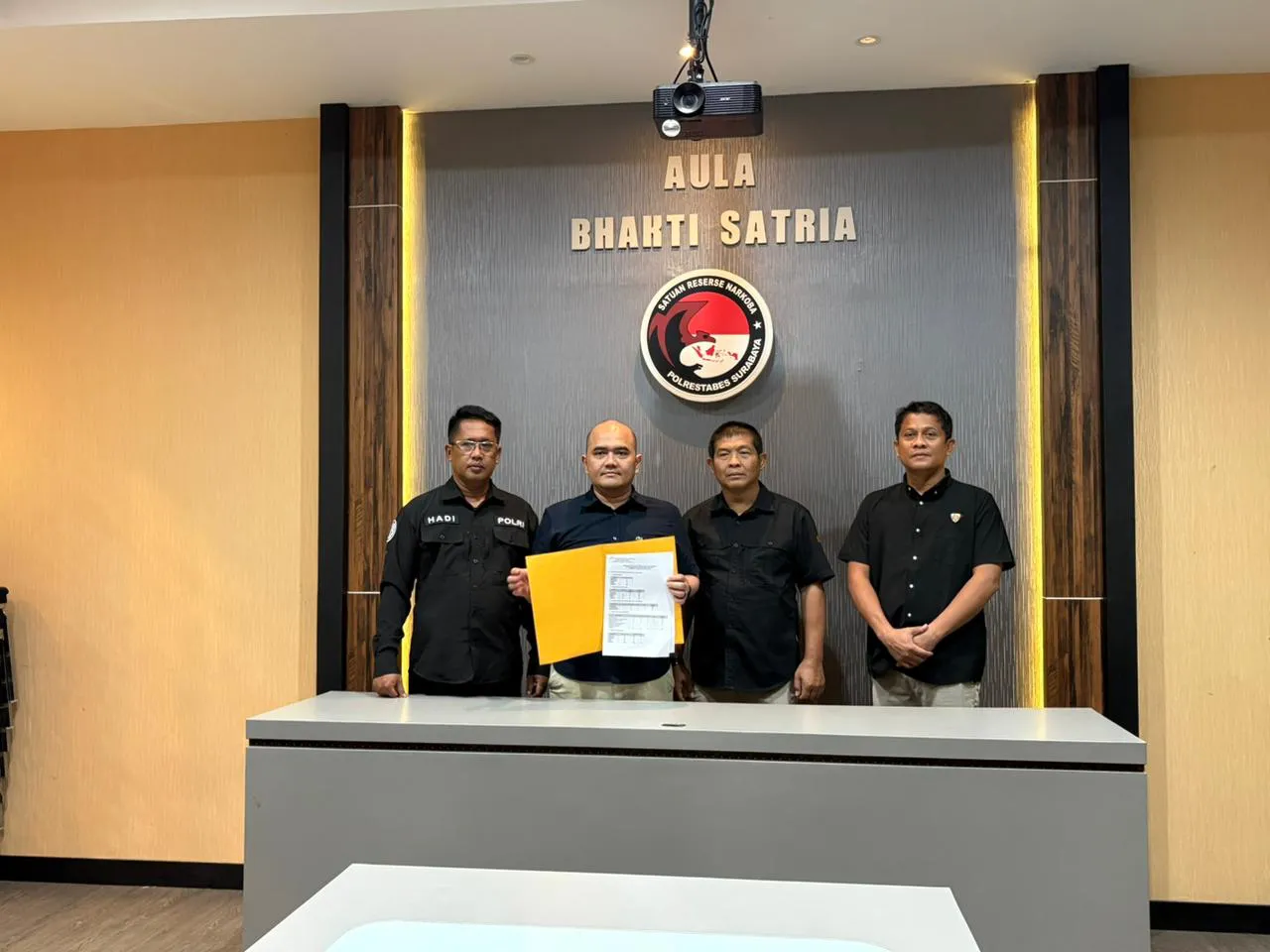 Ket Foto : Empat Bulan Saja, Satresnarkoba Polrestabes Surabaya Bekuk 206 Orang dengan 149 Kasus