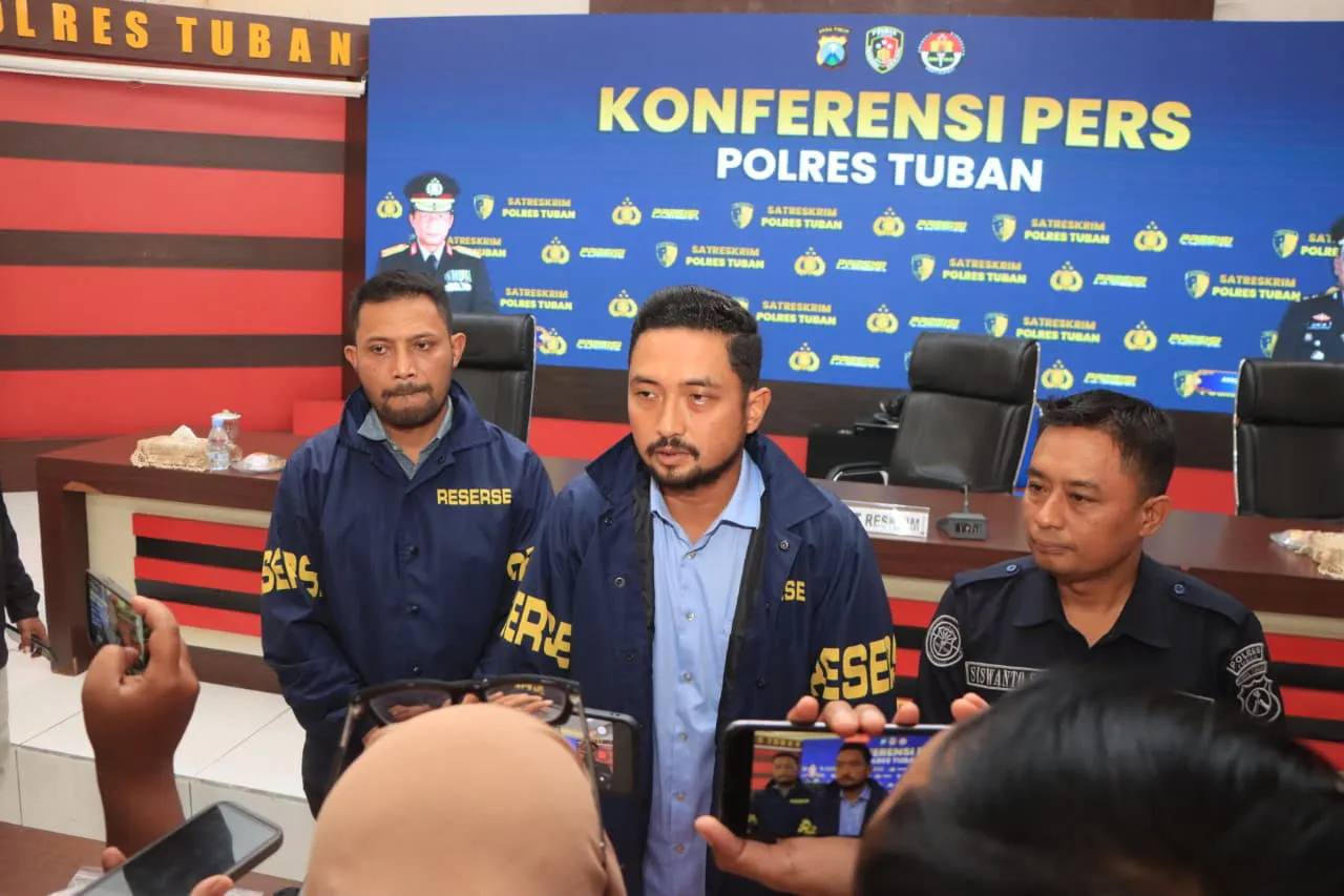 Ket Foto : Polres Tuban Ungkap Jaringan Pengedar Uang Palsu 3 Tersangka Diamankan