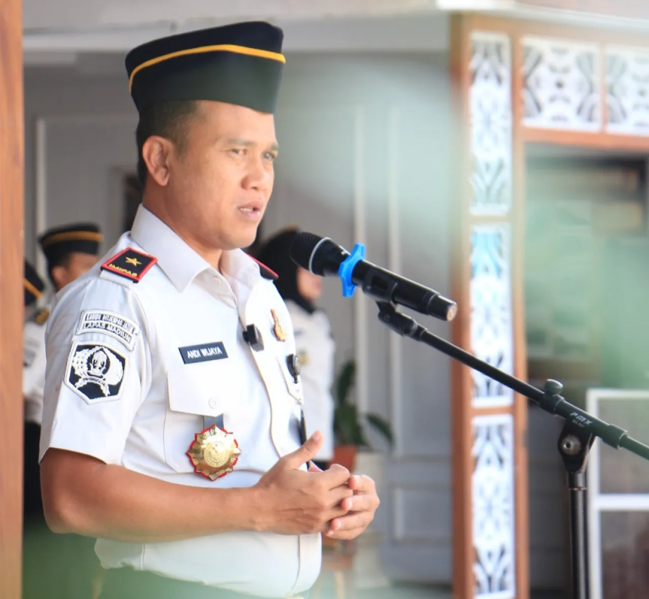 Ket Foto : Tekankan Profesionalisme, Kalapas Kelas I Madiun Ajak Pegawai Tingkatkan Kinerja dan Disiplin