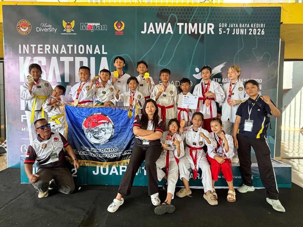 Ket Foto : Taekwondo Black Scorpion New Club Kabupaten Malang Raih 14 Medali di Kejuaraan Internasional Ksatria Nusantara Series 2026