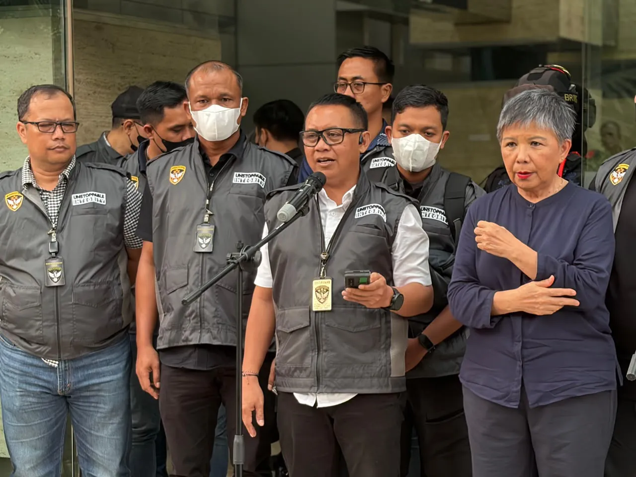 Ket Foto : Kortastipidkor Polri Geledah Kantor WIKA, Usut Dugaan Korupsi Proyek Modernisasi Pabrik Gula Asembagus Rp645 Miliar