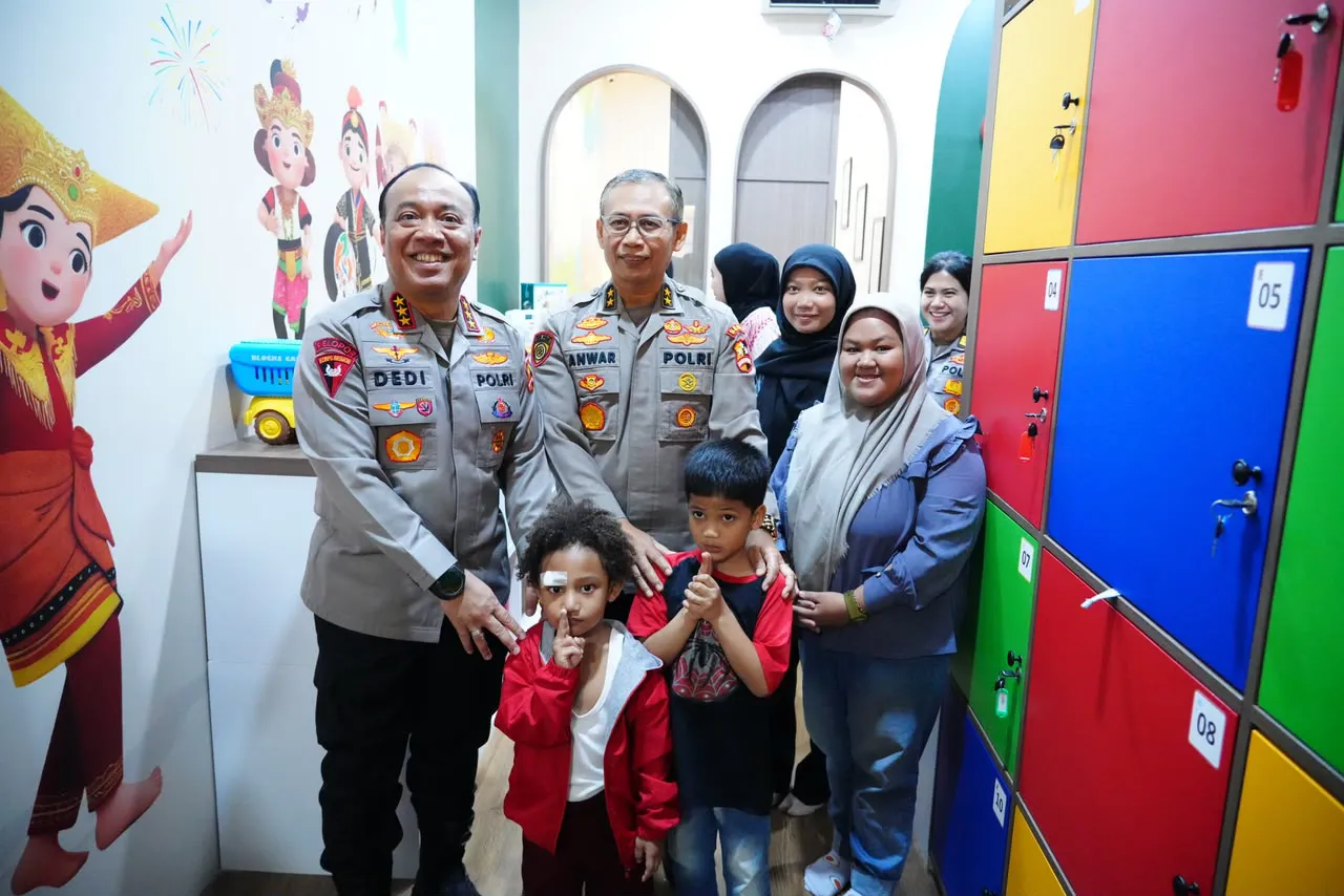 Ket Foto : Wakapolri Tinjau Daycare SSDM Polri, Perkuat Perlindungan Anak dan Kesejahteraan Personel