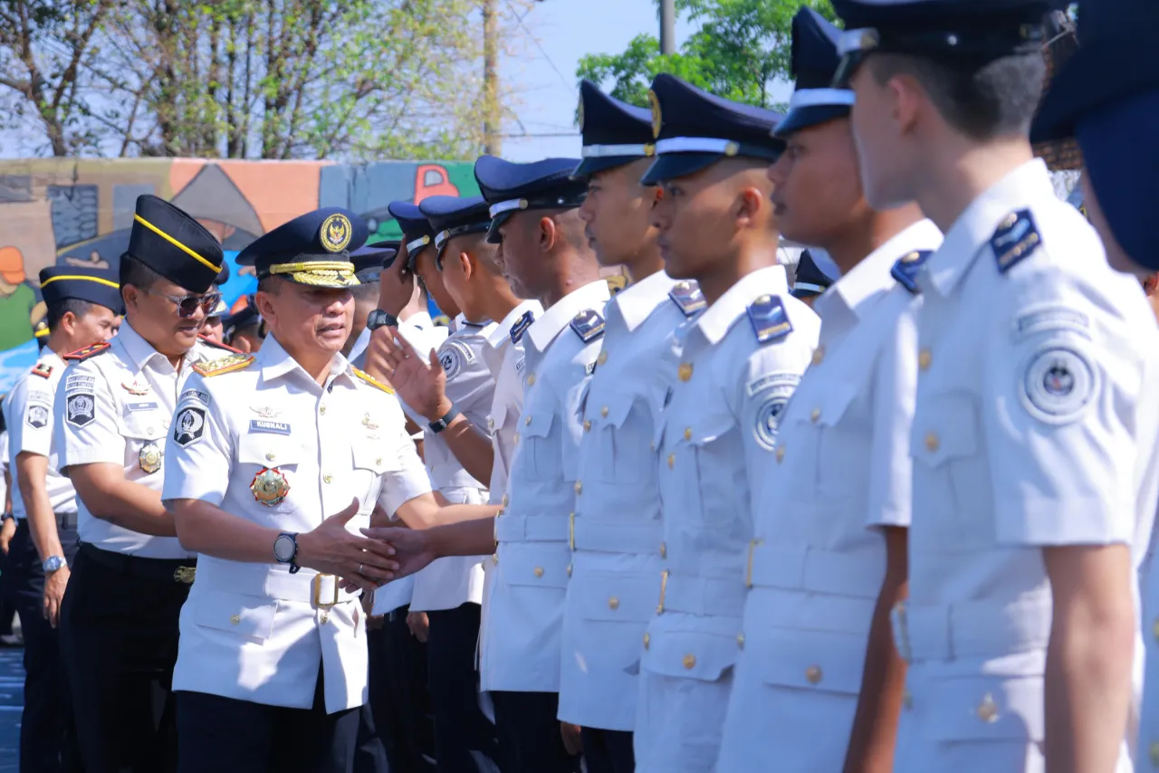 Ket Foto : 7 CPNS Lapas Kelas I Madiun Resmi Menjadi PNS, Siap Perkuat Pemasyarakatan Berintegritas