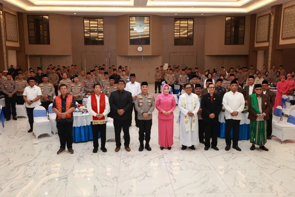Ket Foto : Sambut Hari Bhayangkara ke 80, Polda Jatim Gelar Doa Lintas Agama